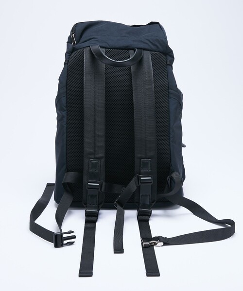 UNITED TOKYO（ユナイテッドトウキョウ）の「ウェイブナイロンバックパック（バックパック/リュック・メンズ・ブラック・FREE）」の3枚目の写真