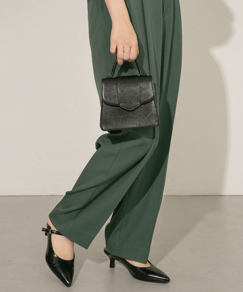 KBF（ケイビーエフ）の「ワンハンドル2WAYミニBAG（ショルダーバッグ・レディース・ブルー/ライトベージュ/ブラック・ONE）」の2枚目の写真