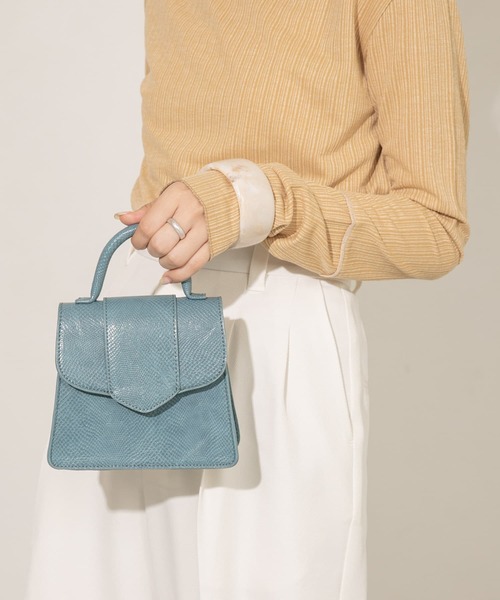 KBF（ケイビーエフ）の「ワンハンドル2WAYミニBAG（ショルダーバッグ・レディース・ブルー/ライトベージュ/ブラック・ONE）」の19枚目の写真