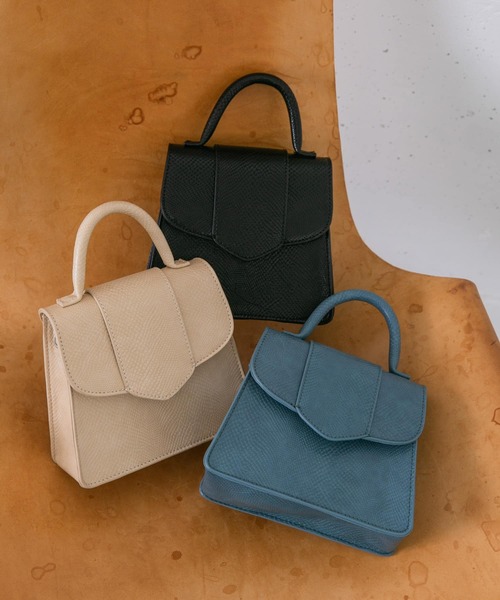 KBF（ケイビーエフ）の「ワンハンドル2WAYミニBAG（ショルダーバッグ・レディース・ブルー/ライトベージュ/ブラック・ONE）」の12枚目の写真