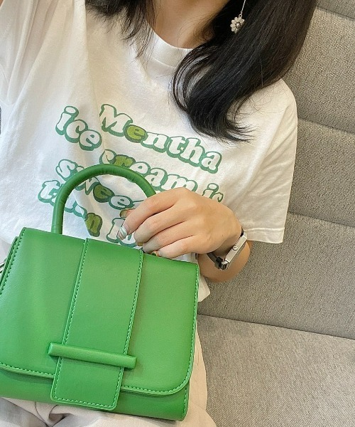 sakishimatokyo(サキシマトーキョー)の「スクエア2WAYバッグ(バックパック/リュック・レディース・ブラック/グリーン/グレイッシュベージュ・フリ-)」の1枚目の写真