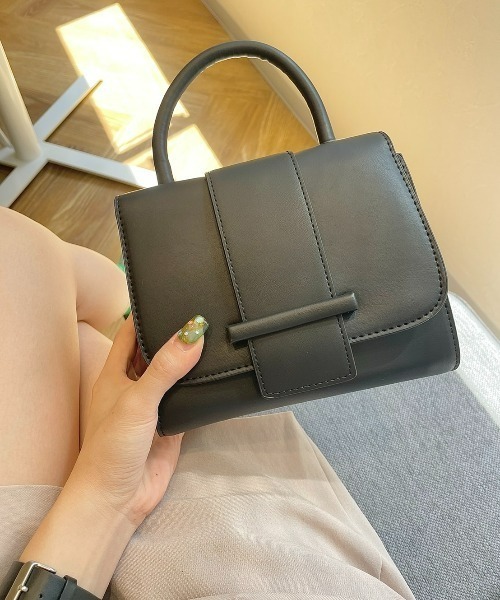 sakishimatokyo(サキシマトーキョー)の「スクエア2WAYバッグ(バックパック/リュック・レディース・ブラック/グリーン/グレイッシュベージュ・フリ-)」の5枚目の写真