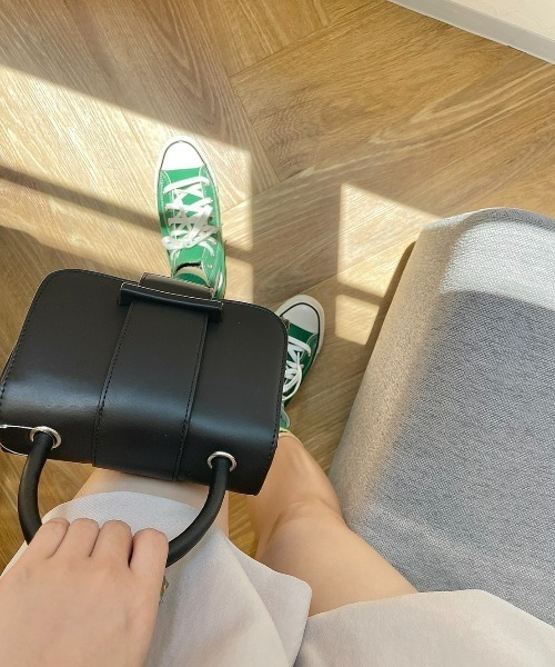 sakishimatokyo(サキシマトーキョー)の「スクエア2WAYバッグ(バックパック/リュック・レディース・ブラック/グリーン/グレイッシュベージュ・フリ-)」の7枚目の写真