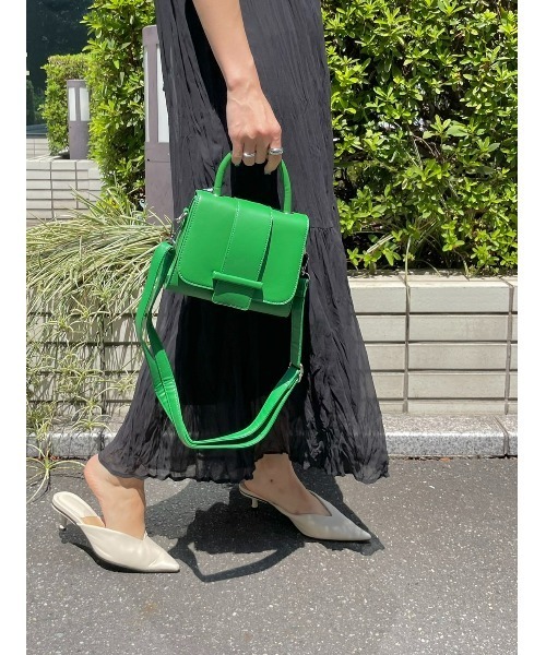 sakishimatokyo(サキシマトーキョー)の「スクエア2WAYバッグ(バックパック/リュック・レディース・ブラック/グリーン/グレイッシュベージュ・フリ-)」の14枚目の写真