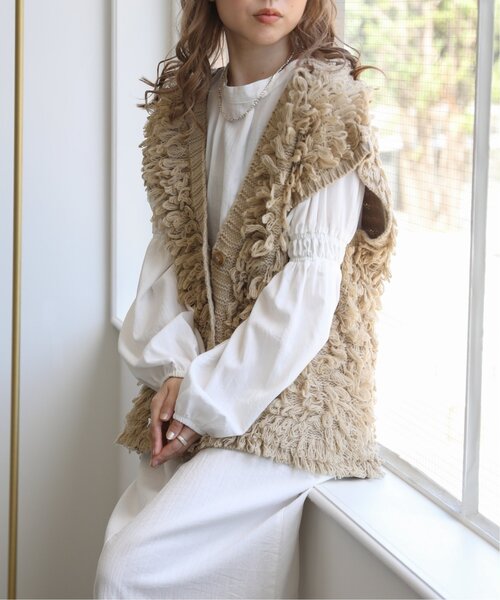 新品ウエストリボン付きオリーブグリーンベスト カートにて10％off 12/4まで>中綿ベスト(M グリーン): ジャケット