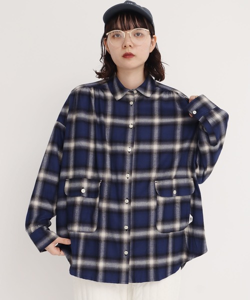 I am I in fact...(アイアムアイインファクト)の「OMBRE CHECK gather big shirt(シャツ/ブラウス・レディース・ブルー/グレー・FREE)」の1枚目の写真
