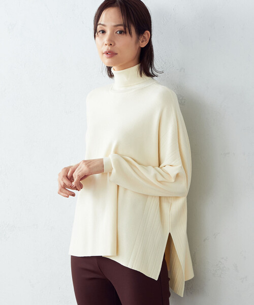 COMME CA ISM（コムサイズム）の「ニットポンチョ（ニット/セーター・レディース・ブラック/アイボリー/ネイビー・FREE）」の5枚目の写真