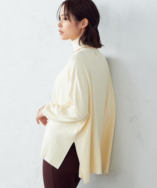 COMME CA ISM（コムサイズム）の「ニットポンチョ（ニット/セーター・レディース・ブラック/アイボリー/ネイビー・FREE）」の7枚目の写真