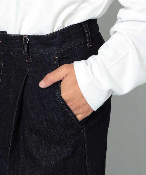 BeAMS DOT(ビームスドット)の「【WEB限定/UNISEX】BeAMS DOT / タックフレアデニム(デニムパンツ・メンズ・インディゴブルー・M-Short/S-Regular/XL-Regular/M-Regular/XL-Long/XL-Short/S-Long/S-Short/XS-Regular/L-Long/L-Short/M-Long/L-Regular/XS-Short/XS-Long)」の3枚目の写真