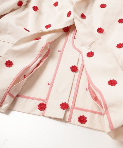 mintdesigns(ミントデザインズ)の「【2023春夏】DOT FLOWER JK/ ドットフラワージャケット(テーラードジャケット・レディース・ホワイト/レッド・2)」の8枚目の写真