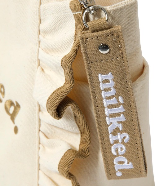 MILKFED.(ミルクフェド)の「RUFFLE MINI BAG BROWN(ショルダーバッグ・レディース・ブラウン/オフホワイト・ONE SIZE)」の6枚目の写真