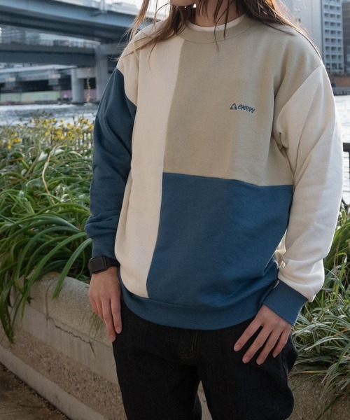 GERRY(ジェリー)の「【ag】〔GERRY/ジェリー〕裏毛 ブロック切り替え ロゴ刺繍 クルーネックスウェット(スウェット・メンズ・ベージュ/カーキ・MEDIUM/LARGE/X-LARGE)」の7枚目の写真