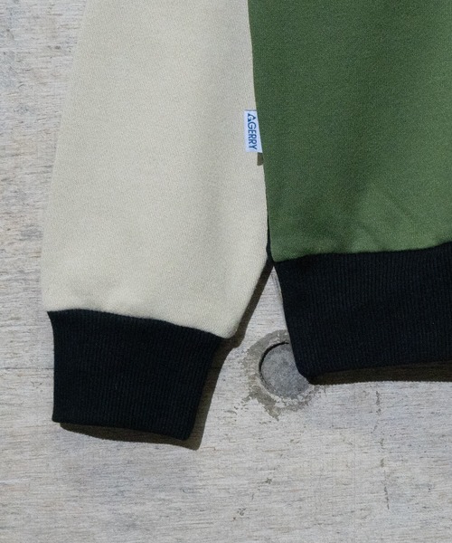 GERRY(ジェリー)の「【ag】〔GERRY/ジェリー〕裏毛 ブロック切り替え ロゴ刺繍 クルーネックスウェット(スウェット・メンズ・ベージュ/カーキ・MEDIUM/LARGE/X-LARGE)」の18枚目の写真