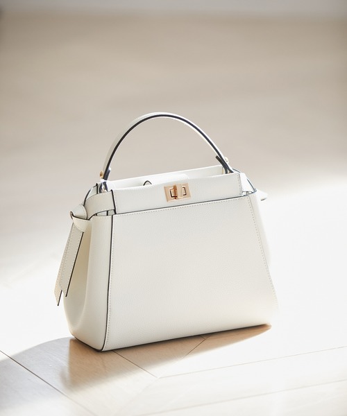 VIS（ビス）の「【新色】【2WAY】ひねり金具サイドタイトートバッグ（ハンドバッグ・レディース・グレー/ベージュ系その他/キナリ/チャコールグレー/ホワイト系その他4・FREE）」の9枚目の写真