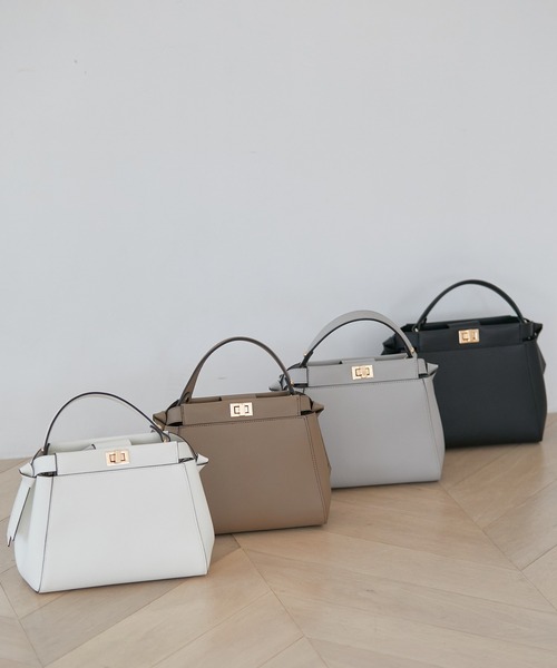 VIS（ビス）の「【新色】【2WAY】ひねり金具サイドタイトートバッグ（ハンドバッグ・レディース・グレー/ベージュ系その他/キナリ/チャコールグレー/ホワイト系その他4・FREE）」の10枚目の写真