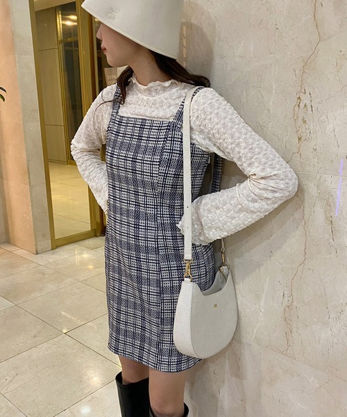 one after another NICE CLAUP（ワンアフターアナザーナイスクラップ）の「【新色追加】パールチェーン付きショルダーバッグ（ショルダーバッグ・レディース・ブラック/グレー/アイボリー/ホワイト系その他/ピンク/ブラック系その他・FREE）」の8枚目の写真