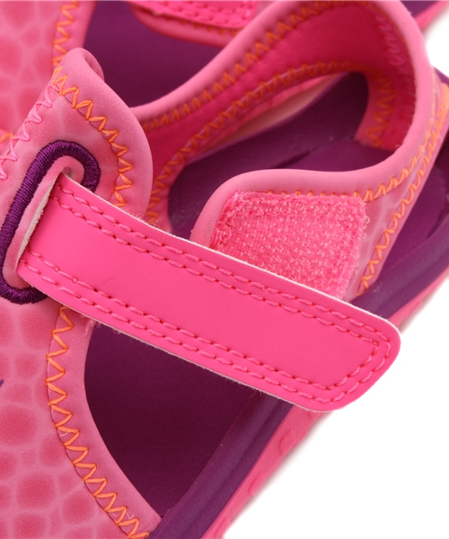 NIKE（ナイキ）の「BK NIKE サンレイプロテクト リトル（サンダル・キッズ・ピンク/ネイビー・14cm/15cm/16cm）」の4枚目の写真