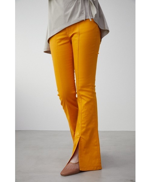 AZUL by moussy(アズールバイマウジー)の「CENTER SLIT COLOR FLARE PT/センタースリットカラーフレアパンツ(その他パンツ・レディース・ライトベージュ/ブラック/イエロー系その他/グリーン・MEDIUM/SMALL)」の16枚目の写真