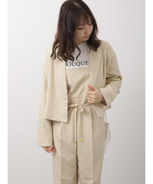 Te chichi TERRASSE(テチチテラス)の「ショートテーラードジャケット(セットアップ可)(ノーカラージャケット・レディース・ブルー/ベージュ/ネイビー・フリ-)」の4枚目の写真