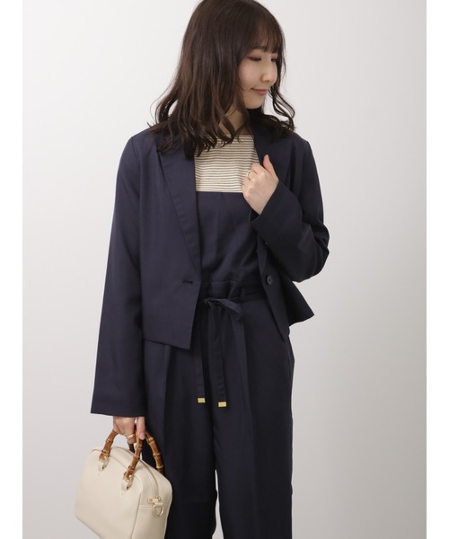 Te chichi TERRASSE(テチチテラス)の「ショートテーラードジャケット(セットアップ可)(ノーカラージャケット・レディース・ブルー/ベージュ/ネイビー・フリ-)」の3枚目の写真