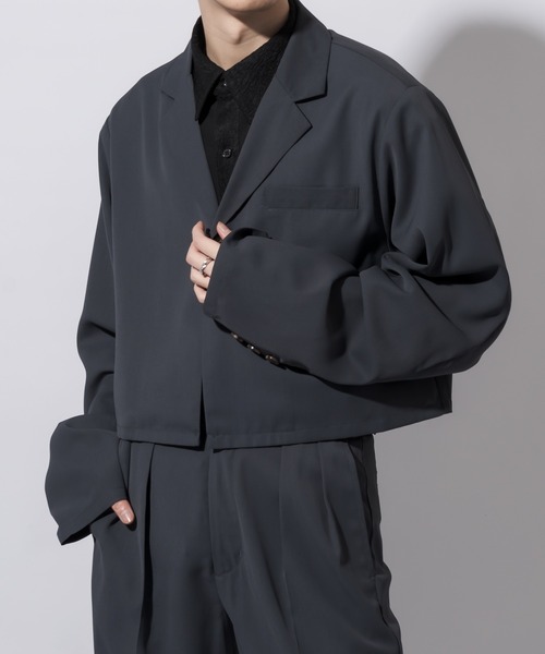 Adoon plain（アドーンプレーン）の「【Adoon plain】ショートテーラードジャケット(セットアップ対応)（テーラードジャケット・メンズ・ブラック/ブルーグレー・MEDIUM/LARGE）」の16枚目の写真