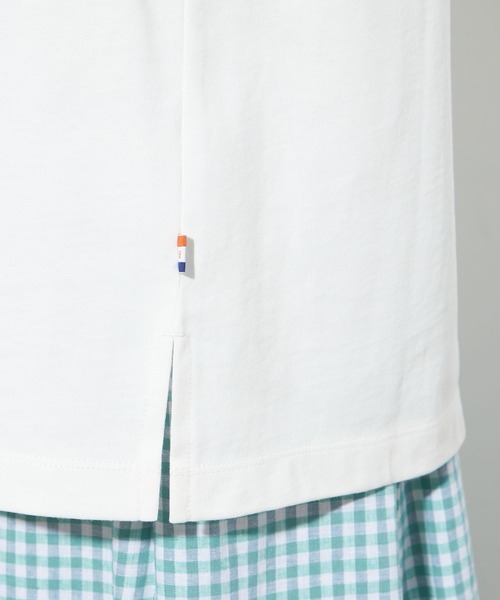 Petit Honfleur(プチオンフルール)の「【UVカット・接触冷感】オーガニックコットンモックネックTシャツ(Tシャツ/カットソー・レディース・ホワイト/オレンジ/イエロー/ネイビー・L/M)」の10枚目の写真