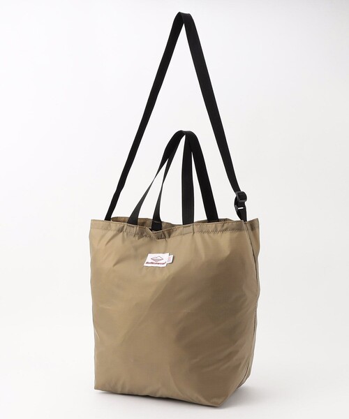 Battenwear(バテンウエア)の「Battenwear/バテンウエア PACKABLE TOTE/パッカブルトートバック/ショルダーバック/ハンドバック(トートバッグ・メンズ・ベージュ/ブラック・フリ-)」の7枚目の写真