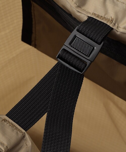 Battenwear(バテンウエア)の「Battenwear/バテンウエア PACKABLE TOTE/パッカブルトートバック/ショルダーバック/ハンドバック(トートバッグ・メンズ・ベージュ/ブラック・フリ-)」の9枚目の写真