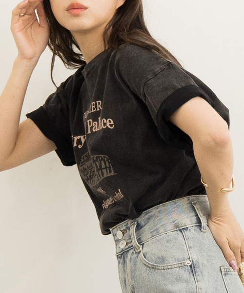 DAY CLOSET（デイ クローゼット）の「レディース 半袖ドロップショルダーヴィンテージ風ロゴTシャツ（Tシャツ/カットソー・レディース・ピンク/ブラック・ONE SIZE）」の3枚目の写真