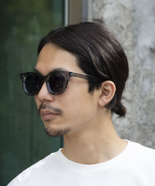 GLOSTER（グロスター）の「【GLOSTER/グロスター】ワイドフレーム ウェリントン カラーレンズ サングラス（サングラス・メンズ・イエロー/チャコールグレー/ブラック・FREE）」の3枚目の写真