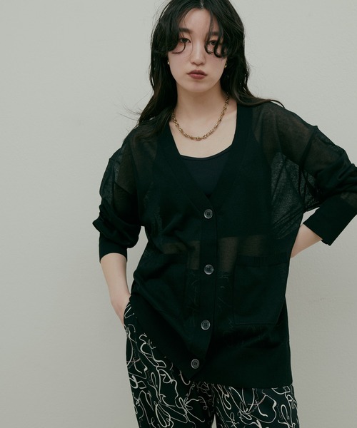 LARUTA(ラルータ)の「【LARUTA】シアーWポケットミドルカーディガン(カーディガン/ボレロ・レディース・ライトグレー/ブラック/パープル/オフホワイト・FREE)」の3枚目の写真
