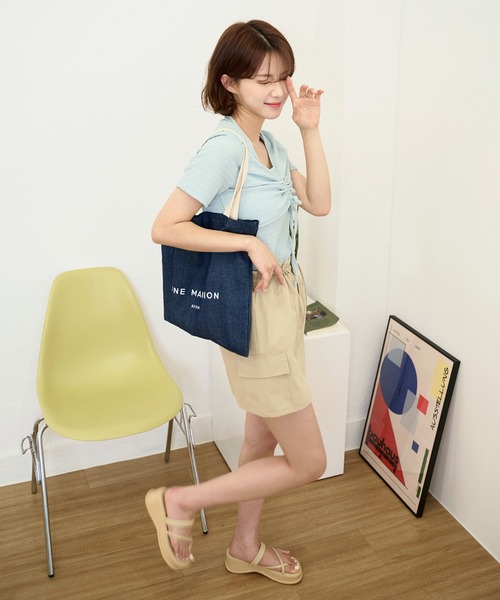 UNE MANSION（ユヌマンション）の「【UNE MADE】UNE MANSION ロゴデニムトートバッグ（トートバッグ・レディース・ブルー系1/ブルー系2/ブルー系3・ONE SIZE）」の4枚目の写真