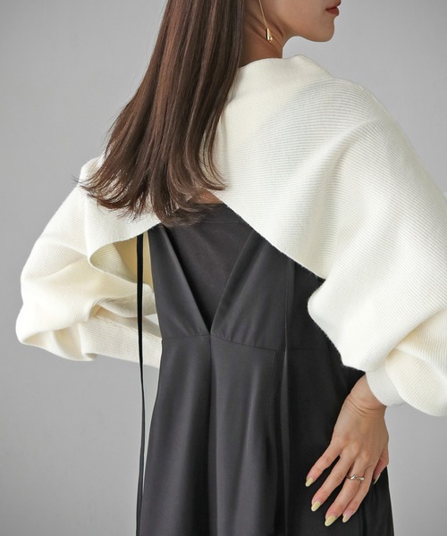 cheriella(シェリエラ)の「【cheriella】WEB限定前後2wayデザインクロスショートニットトップス WEB LIMITED 2-WAY DESIGN CROSS SHORT KNIT TOPS(ニット/セーター・レディース・ブラック/オフホワイト・M)」の17枚目の写真