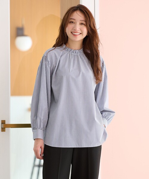 ANY（エニィ）の「【UVカット/抗菌防臭/速乾】エニィファンクション　フリルモックブラウス（シャツ/ブラウス・レディース・アイボリー系/ブラック系5/黄土色系5/ブルー系1・F）」の11枚目の写真