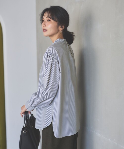 ANY（エニィ）の「【UVカット/抗菌防臭/速乾】エニィファンクション　フリルモックブラウス（シャツ/ブラウス・レディース・アイボリー系/ブラック系5/黄土色系5/ブルー系1・F）」の12枚目の写真