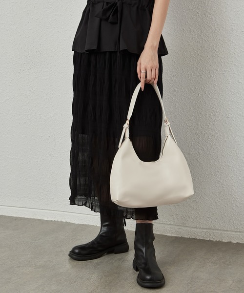 LA VORAGINE（ラ ヴォラジネ）の「ワンハンドルショルダーバッグ（ショルダーバッグ・レディース・ベージュ/ブラック/アイボリー・FREE）」の19枚目の写真