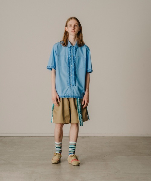 FACETASM（ファセッタズム）の「FRILL SHORT SLEEVE SHIRT（シャツ/ブラウス・メンズ・ネイビー/ライトブルー・4/5）」の8枚目の写真