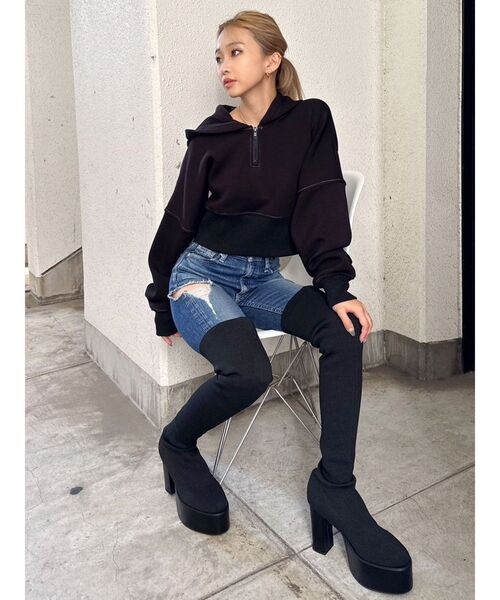 GYDA(ジェイダ)の「バックレースアップショートパーカー(パーカー・レディース・オフホワイト/ベージュ/ブラック・FREE)」の14枚目の写真