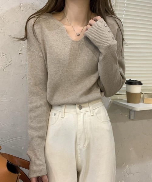 N.s（エヌドットエス）の「袖ボタンデザインキーネックニットプルオーバー（ニット/セーター・レディース・モカ/ベージュ/アイボリー/ブラック・FREE）」の17枚目の写真