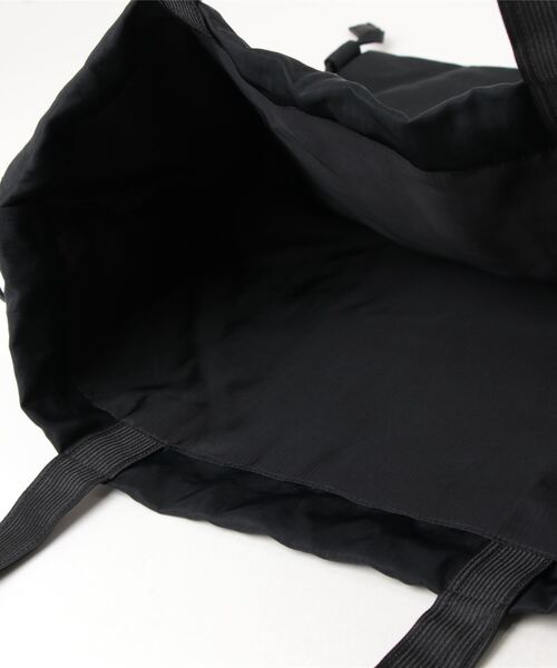 ADAM ET ROPE'(アダムエロペ)の「スーベニア ロゴ ナップサック / 2WAY / トートバッグ(バックパック/リュック・メンズ・チャコールグレー/グリーン/オフホワイト/ネイビー/ライトグレー/ブラック・FREE)」の9枚目の写真