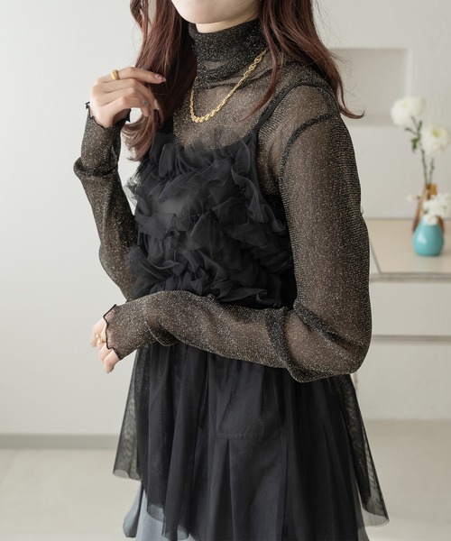 Ambre Neige(アンブルネージュ)の「【6色展開】ラメチュールハイネックトップス/【WEB/EC限定商品】(Tシャツ/カットソー・レディース・ブラック/ライトグレー/ダークブラウン/ライトグリーン/アイボリー/マスタード・FREE)」の3枚目の写真