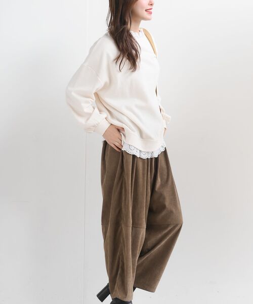 rps（アールピーエス）の「裏起毛レース付きプルオーバー（スウェット・レディース・ブラック/グレー/グレイッシュブルー/アイボリー/モカ・フリー）」の9枚目の写真