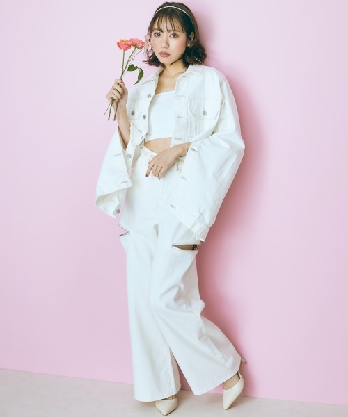 marun（マルン）の「＜大きいサイズ＞  クロップド丈デニムジャケット　marun（デニムジャケット・レディース・ライトブルー/オフホワイト・3L～4L/L～LL）」の18枚目の写真