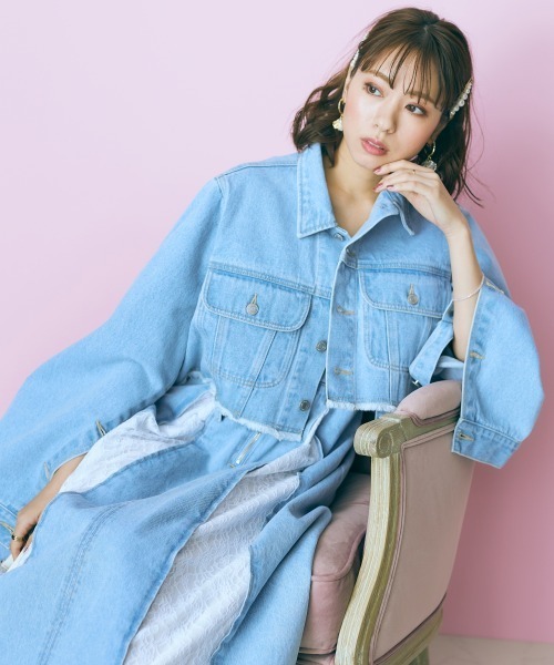 marun（マルン）の「＜大きいサイズ＞  クロップド丈デニムジャケット　marun（デニムジャケット・レディース・ライトブルー/オフホワイト・3L～4L/L～LL）」の7枚目の写真