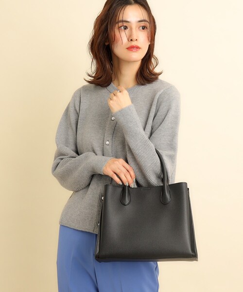 grove（グローブ）の「◆【雑誌掲載/人間工学/セレモニー/お仕事】中仕切り2WAYトート（トートバッグ・レディース・ブラウン系/ベージュ/ブラック/サックスブルー系7/ライトグレー/ピンク系その他・00）」の2枚目の写真