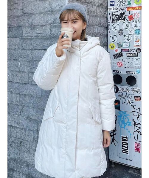MURUA(ムルーア)の「コクーンミドルブルゾン(ブルゾン・レディース・アイボリー/ブラック・FREE)」の18枚目の写真