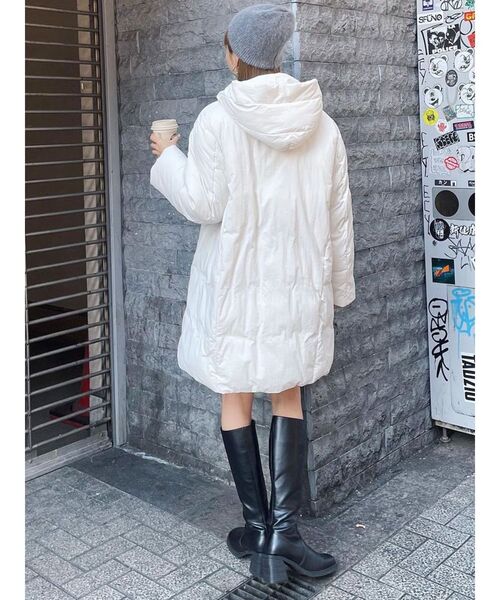 MURUA(ムルーア)の「コクーンミドルブルゾン(ブルゾン・レディース・アイボリー/ブラック・FREE)」の19枚目の写真