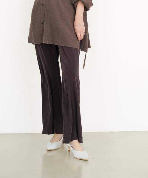 Launa lea（ラウナレア）の「【26春夏新色】Launa lea rich ゴールドラインパンプス(80009E)（パンプス・レディース・ピンクベージュ/ゴールド/シルバー/ブラック系その他/グレイッシュブルー/ベビーピンク/ミント/ピンク系その他2/ラベンダー/グレー系その他・21.5cm/22.0cm/22.5cm/23.0cm/23.5cm/24.0cm/24.5cm/25.0cm/25.5cm）」の11枚目の写真
