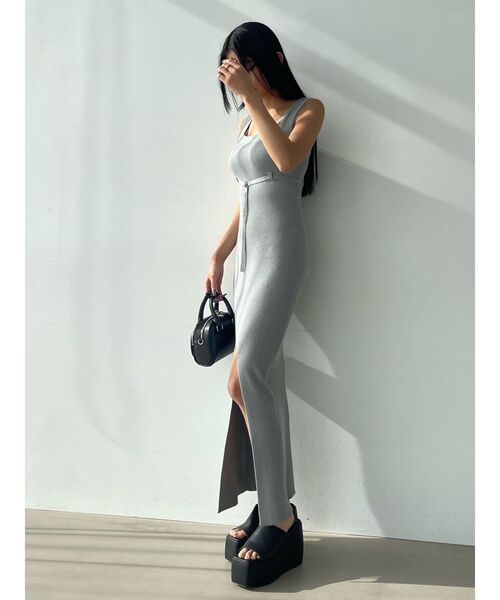 EMODA（エモダ）の「ベルトマークリブスリットワンピース（ワンピース・レディース・ライトブルー/ブラック/グレー・FREE）」の10枚目の写真