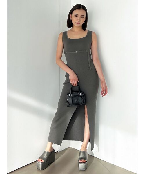 EMODA（エモダ）の「ベルトマークリブスリットワンピース（ワンピース・レディース・ライトブルー/ブラック/グレー・FREE）」の16枚目の写真